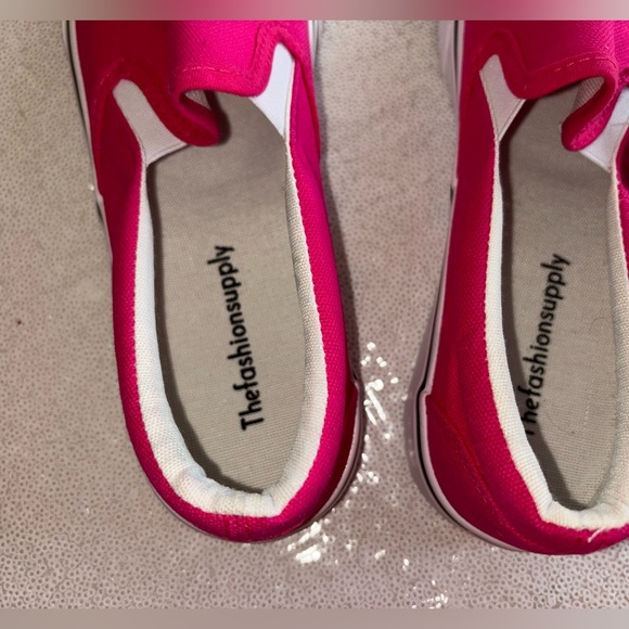 NWT thefashionsupply slip on shoes - Picture 7 of 7